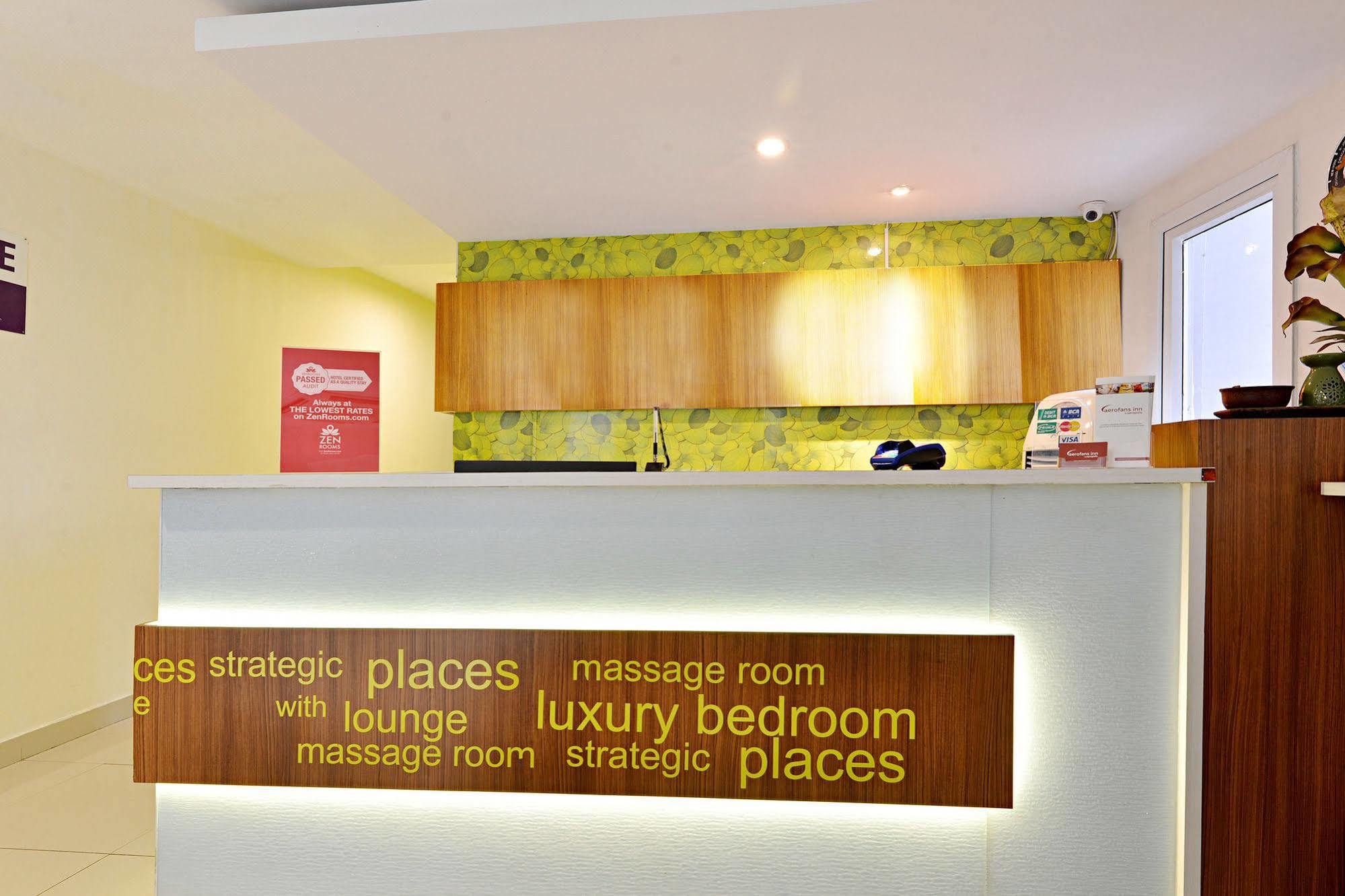 Zen Rooms Basic Tangerang Aeropolis Esterno foto